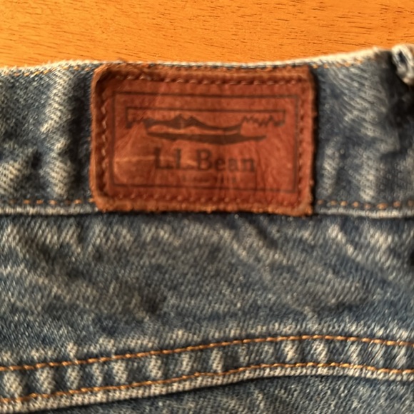 LL Bean men’s size 44x30 blue jeans comfort waist and 100% cotton - Picture 1 of 8